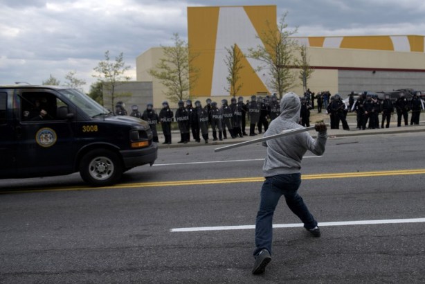 Clashes in Baltimore after funeral of man who died in custody