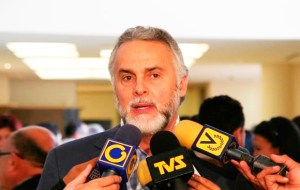 Gómez Sigala califica de “comunista extremista” a Eduardo Samán