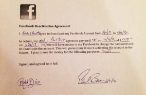 Ella renunció a usar Facebook con este contrato (Foto)