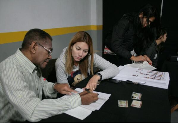 Venezolanos en Argentina votan con normalidad