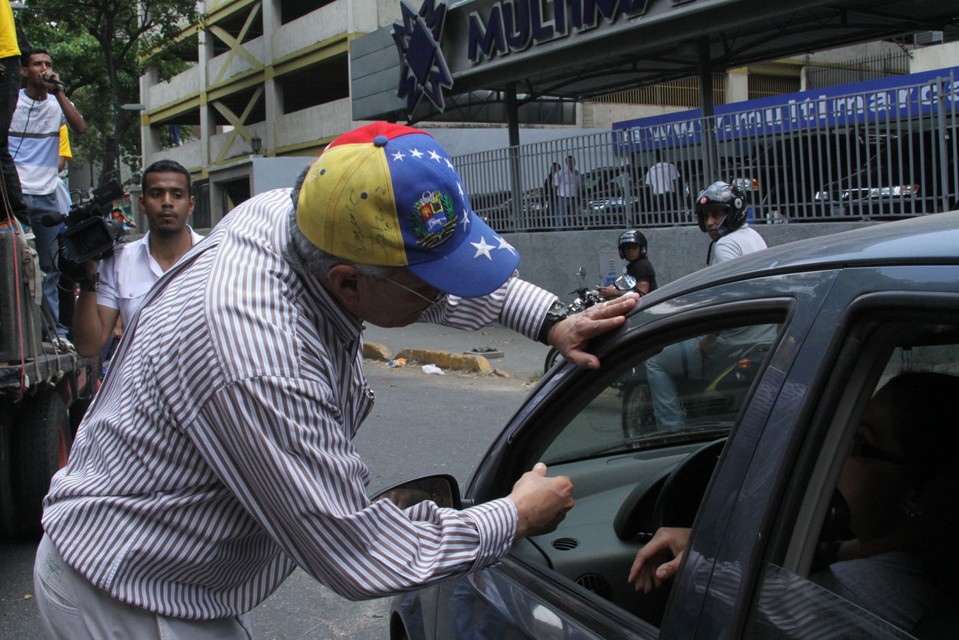 Ismael García invitó a los venezolanos al cierre de campaña de Capriles