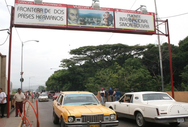 En la frontera el transporte se suma a la “hora cero”