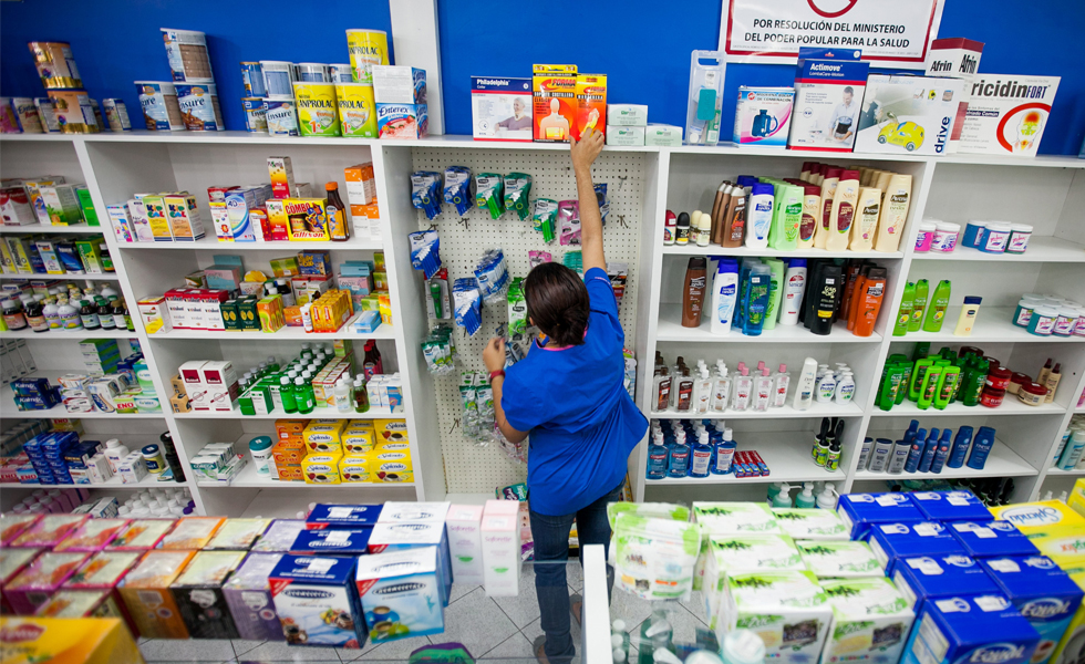 Industria farmacéutica tiene deudas por 265 millones de dólares