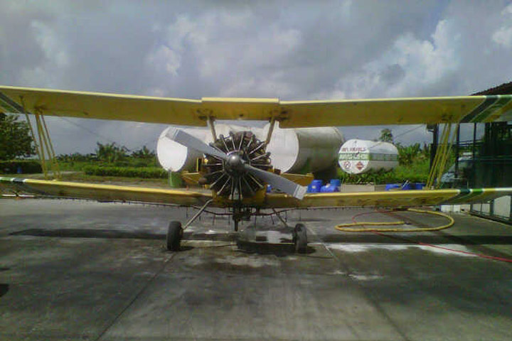 Esta avioneta mató a un campesino en el Sur del Lago (Foto)