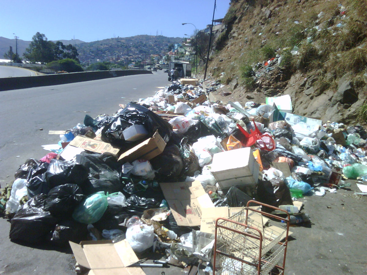 Hallan a recién nacido en un basurero de Puerto La Cruz