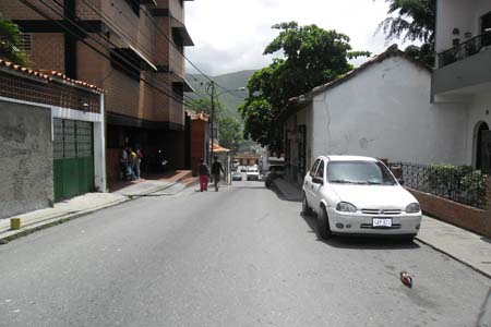 Plagian madre e hija al  dejar niños en colegio de Guarenas