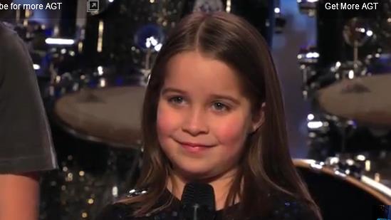 Rockerita de 6 años sorprende a todos en prueba de talento (Video)