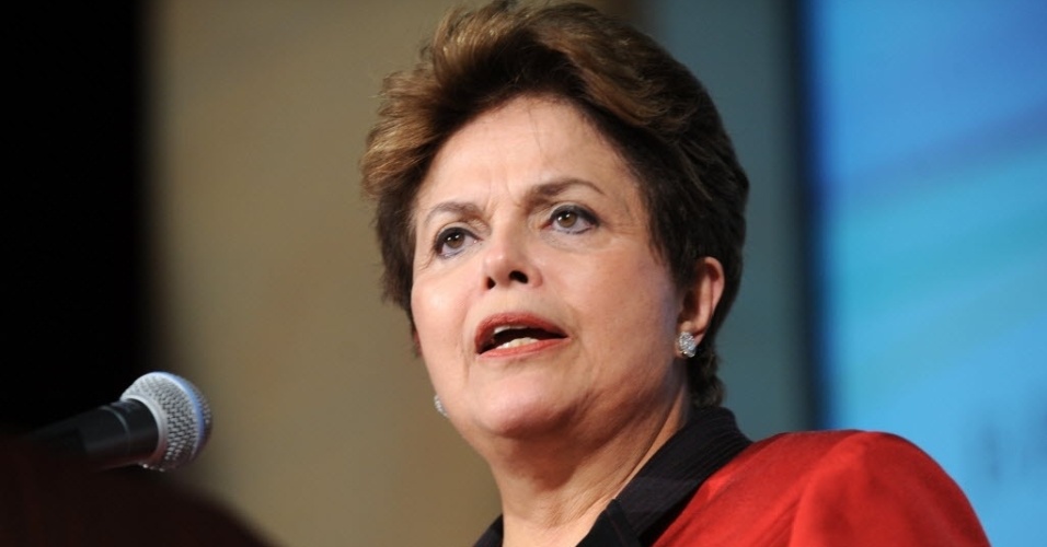 Rousseff dice que no se compara situación de Ucrania con la de Venezuela