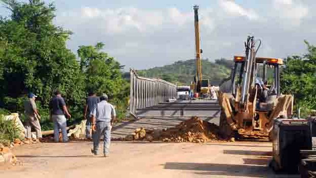 Avanza reparación del puente Yama en la carretera Morón-Coro
