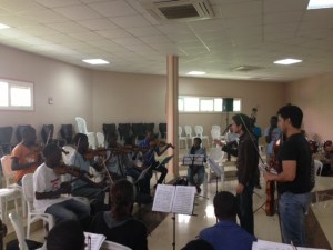 Cinco músicos de El Sistema imparten clases en Angola