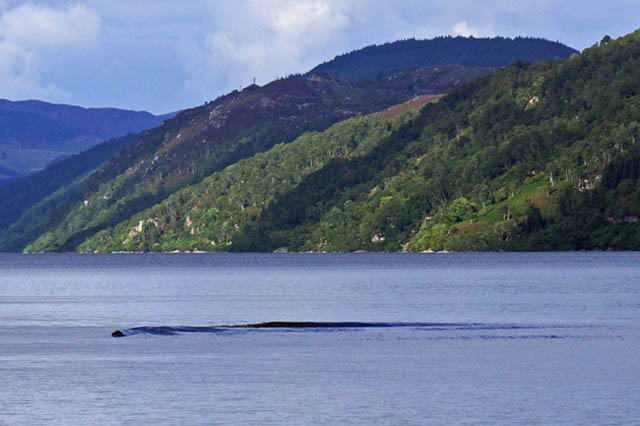 Esta es la nueva foto del supuesto monstruo del lago Ness