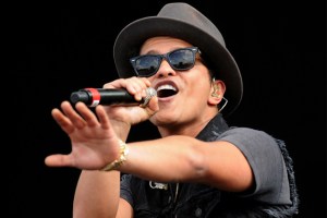 Bruno Mars lanzará el viernes “24K Magic”, primer sencillo de su tercer disco