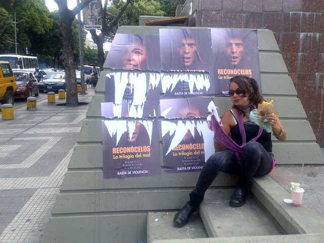 ¿Quién financia los afiches fascistas a full color que empapelan el centro de Caracas? (Fotos)
