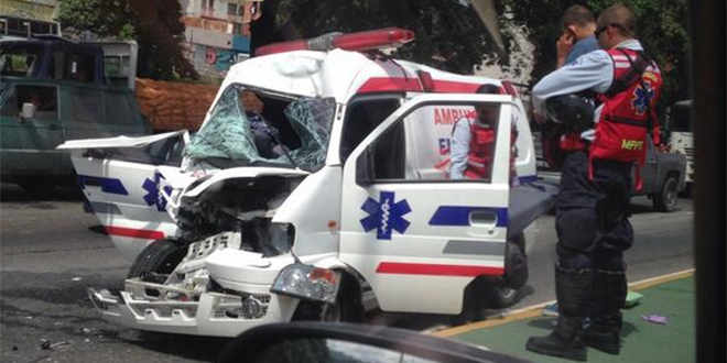 Una ambulancia “rescata” a Magglio Ordoñez (Foto)