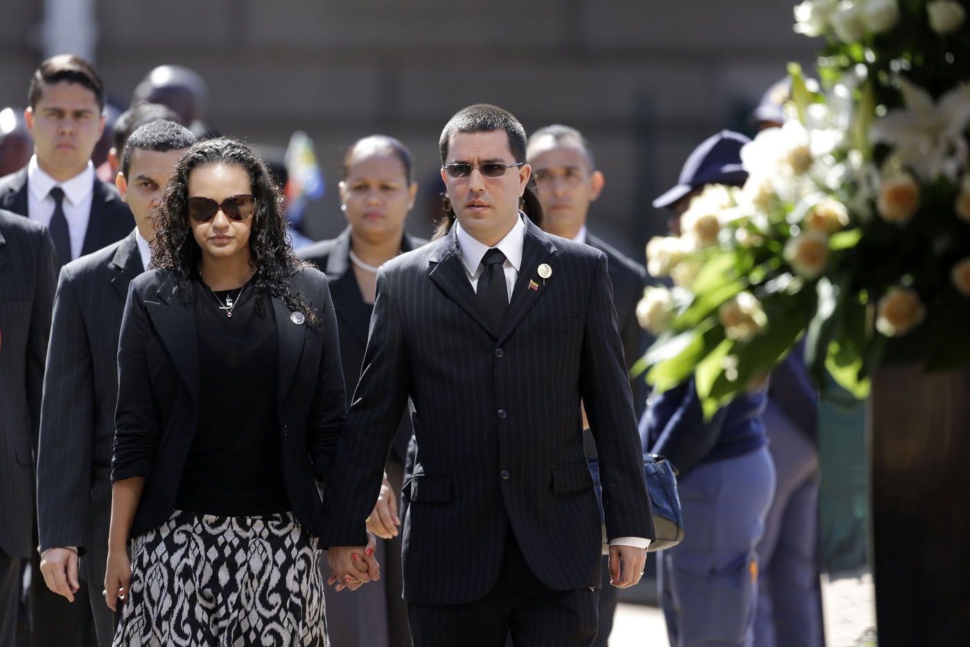 Arreaza y Rosa Virginia ante el féretro de Mandela  (Fotos)