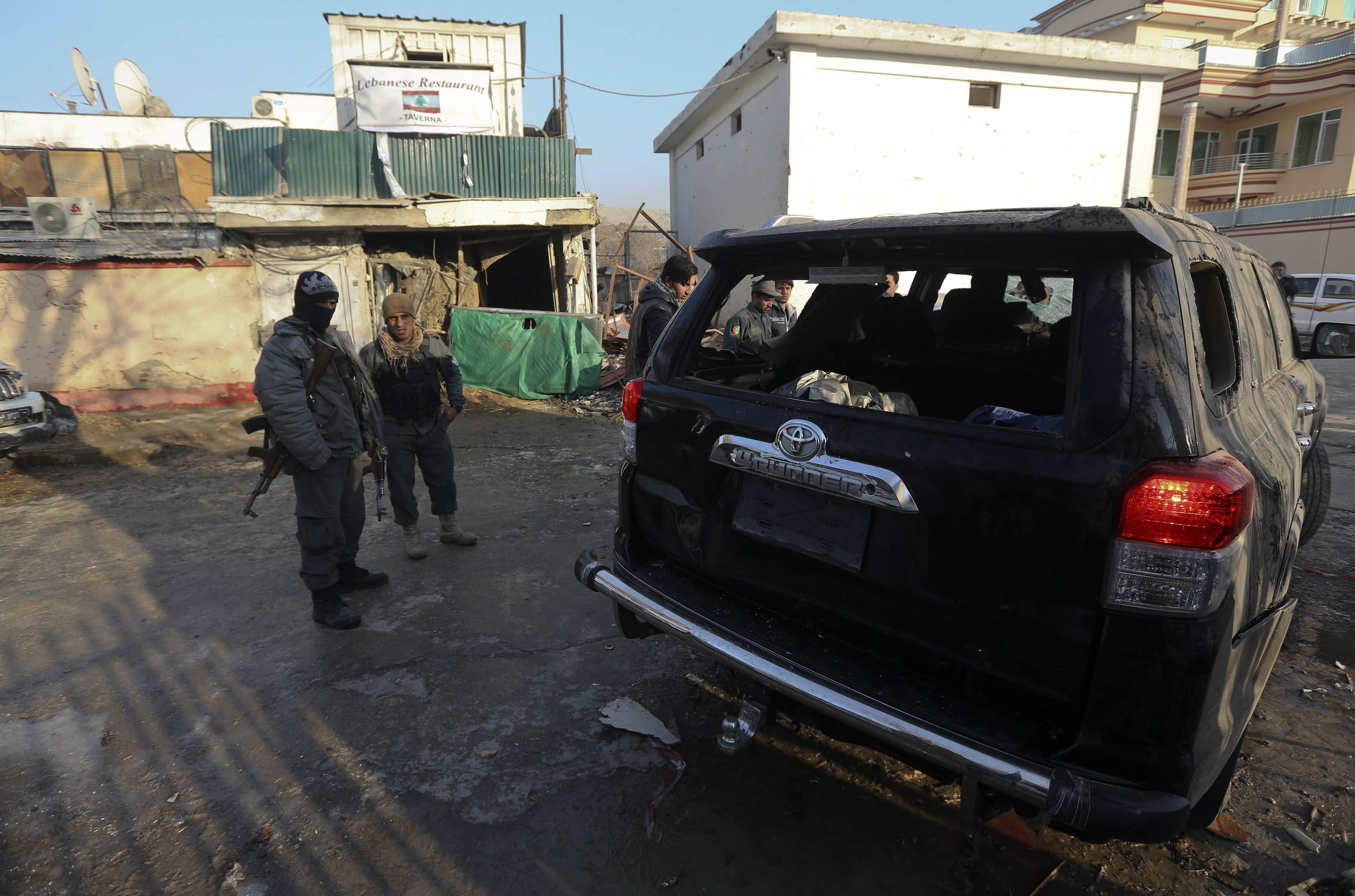 Dos estadounidenses mueren en atentado contra un restaurante de Kabul