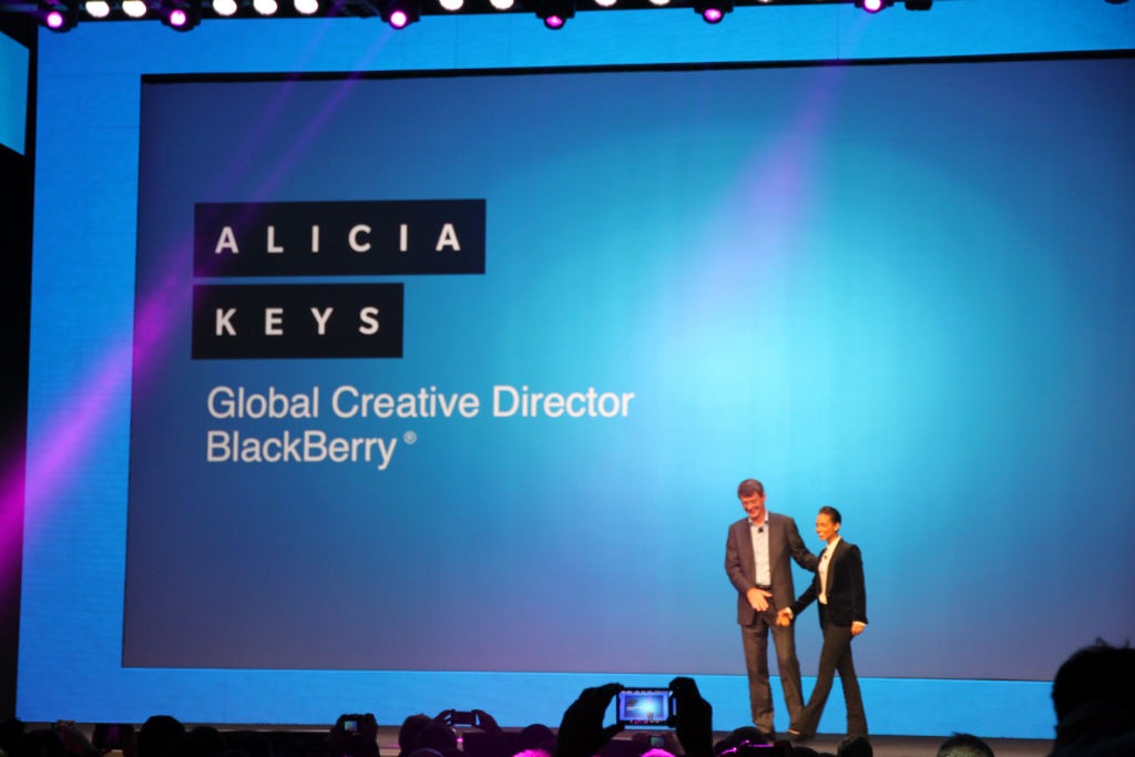 ¿Despiden a Alicia Keys de Blackberry?