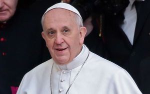 El Papa pide “mentalidad de servicio” en la administración vaticana