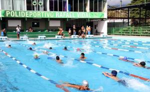 Comienzan actividades en la piscina del Polideportivo de La Trinidad (Video)