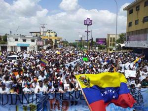 Estudiantes en Bolívar no desisten en su lucha pacífica (Fotos)
