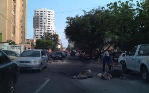 Protestas mantienen el tránsito colapsado en Maracaibo (Foto)