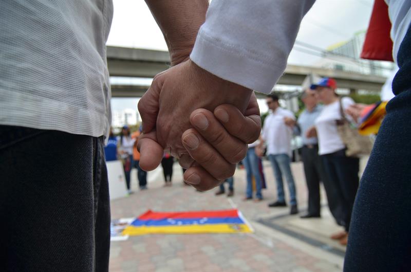 Exilio venezolano pide que se condene la represión (Fotos)