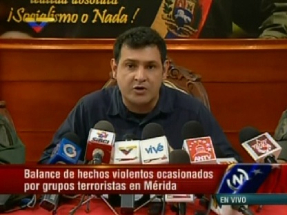 Gobernador de Mérida acusa a oposición de actos terroristas