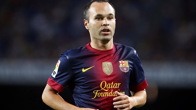 Andrés Iniesta está dispuesto a renovar con el Barcelona