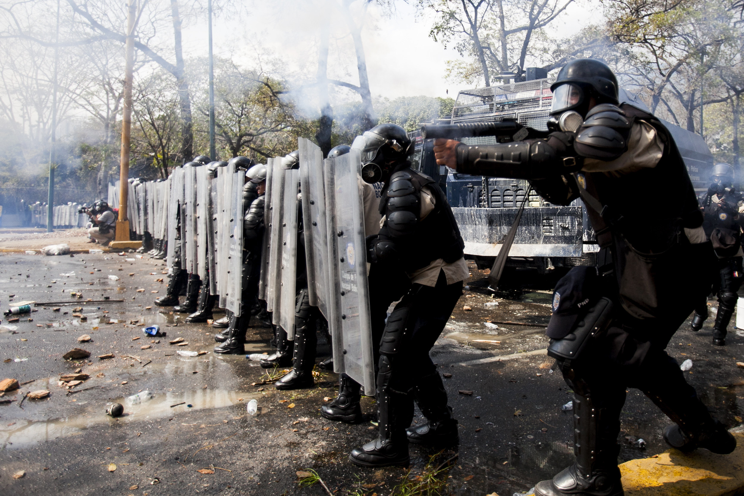 España dejó de exportar material antidisturbios a Venezuela en marzo
