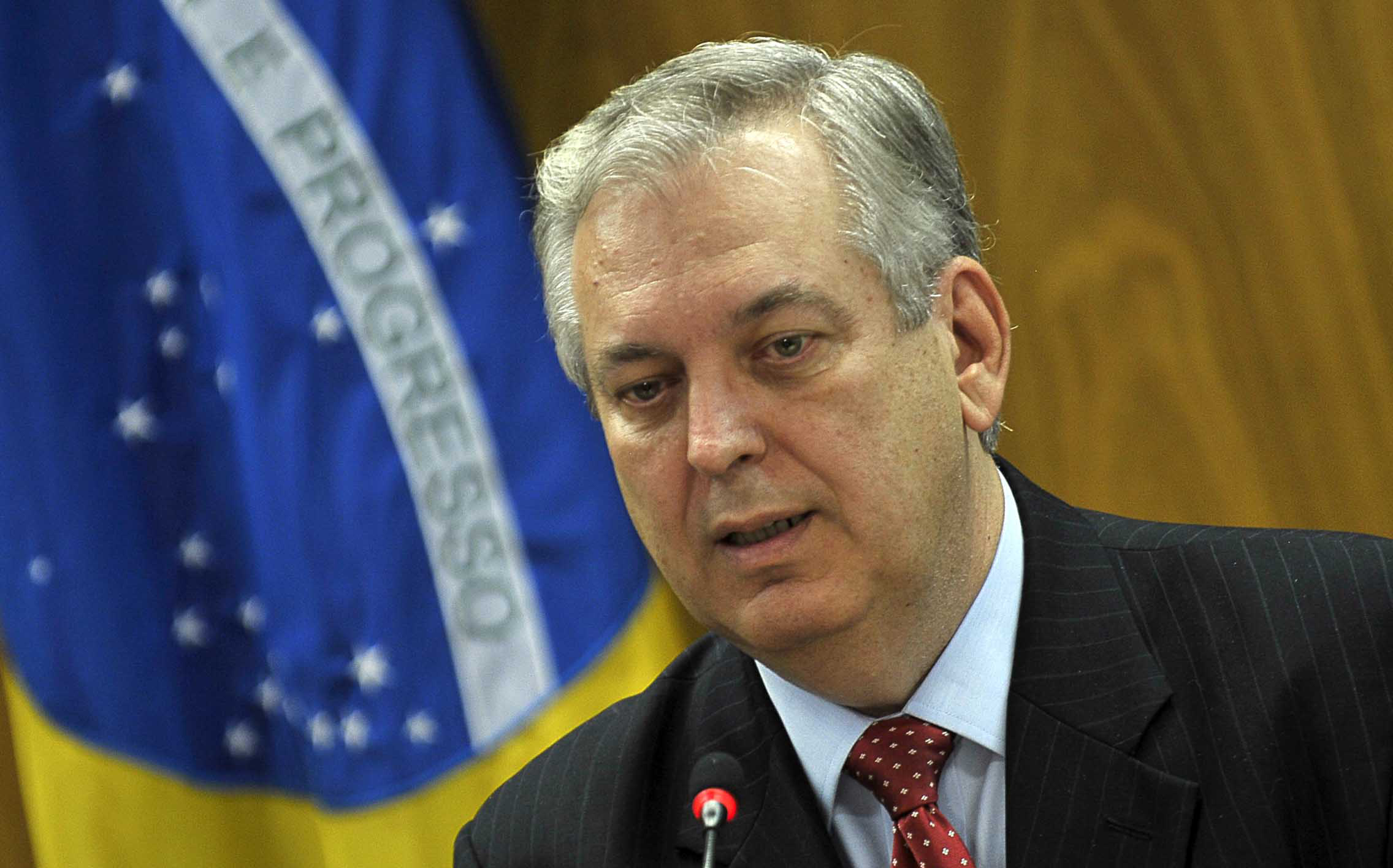 Canciller brasileño estará domingo y lunes en Caracas para la mesa de diálogo