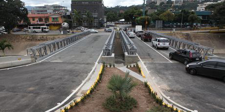 Suspendido temporalmente paso por puente en Las Mercedes