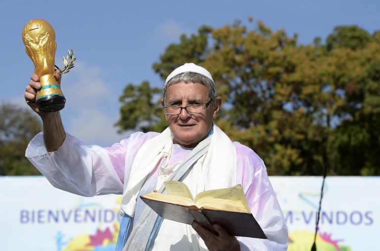 Este “papa Francisco” causó furor en Brasil (Fotos)