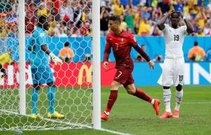 Así fue el autogol de Ghana ante Portugal (Fotos)