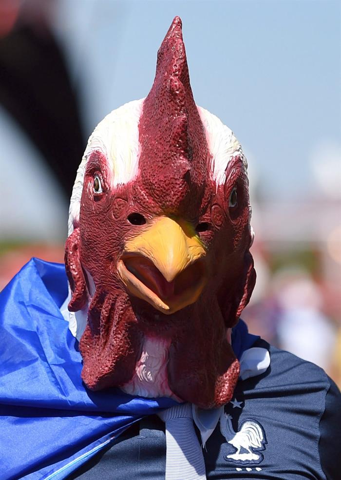 Un hincha “Cabeza de pollo” en Brasilia