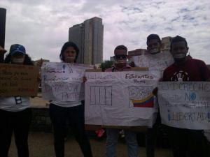 Con pancartazo exigieron liberación de jóvenes detenidos en Lara #1Jul (Fotos)