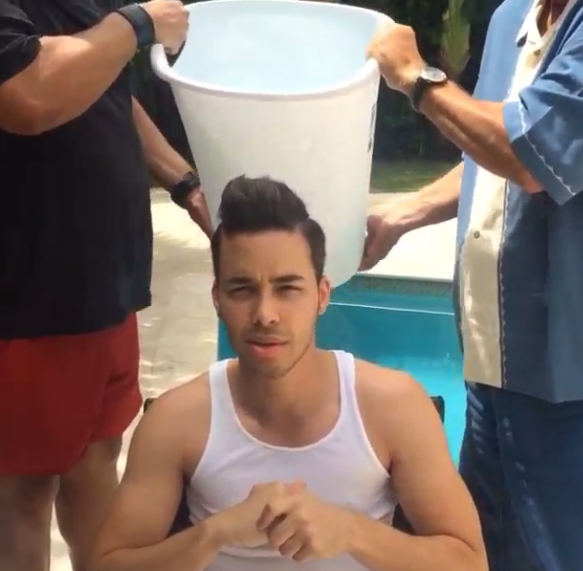 Más famosos se unen al #IceBucketChallenge (Videos)