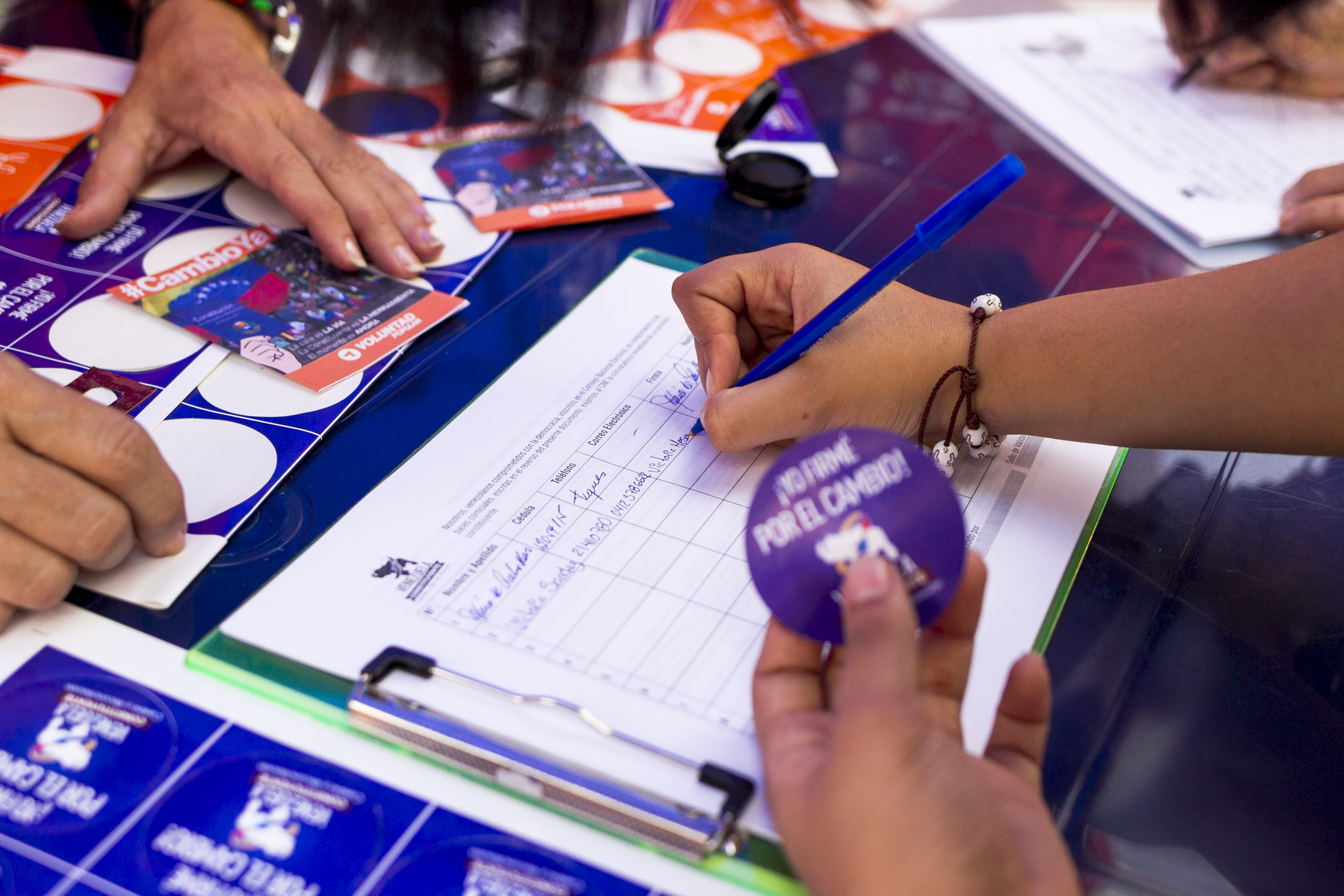 Voluntad Popular recoge firmas para convocar la Constituyente (Fotos)