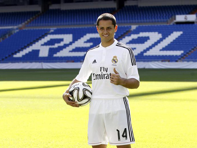 Chicharito completa primer entrenamiento con sus nuevos compañeros