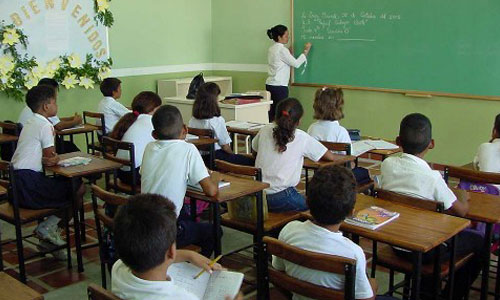 Alertan sobre el avance totalitario en la educación