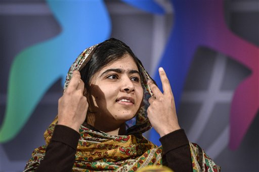 Malala dona un premio a una escuela de Gaza