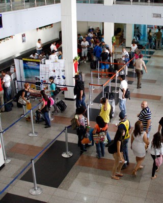 Pasajeros de Aerolíneas Estelar en “veremos”