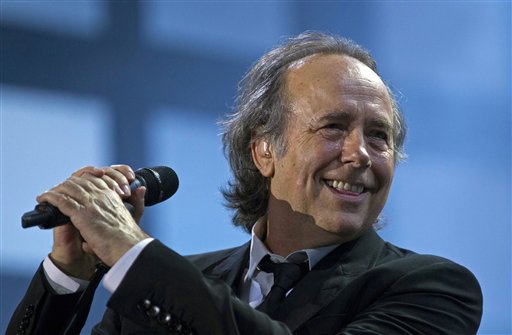 Joan Manuel Serrat le dice adiós a los escenarios