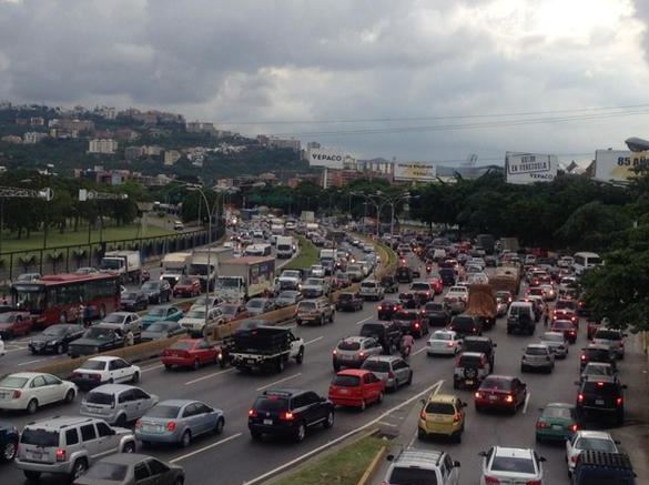 Cerrarán por una semana tramo de autopista Francisco Fajardo