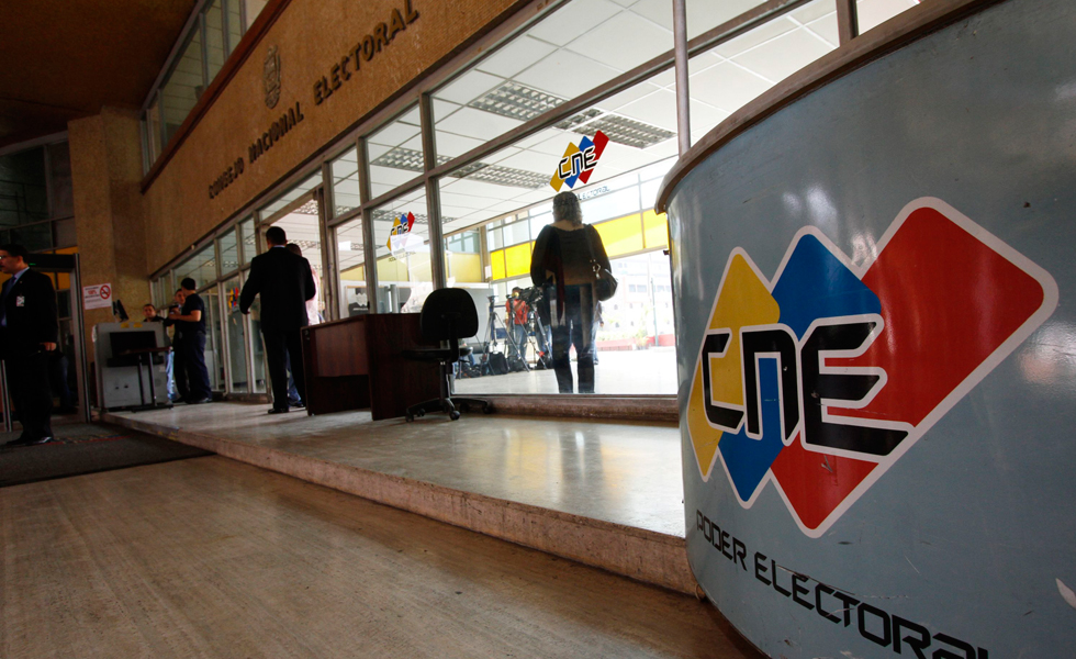 El CNE debe convocar a las elecciones parlamentarias la primera semana de junio