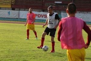Aragua FC y Tigres jugaron en homenaje a El Aissami