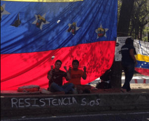 Estudiantiles protestaron pacíficamente en la Av. Las Delicias de Maracay