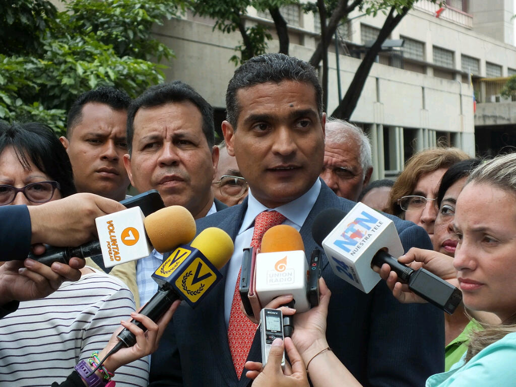 Defensa de Ceballos dice que no se les notificó traslado a otra cárcel