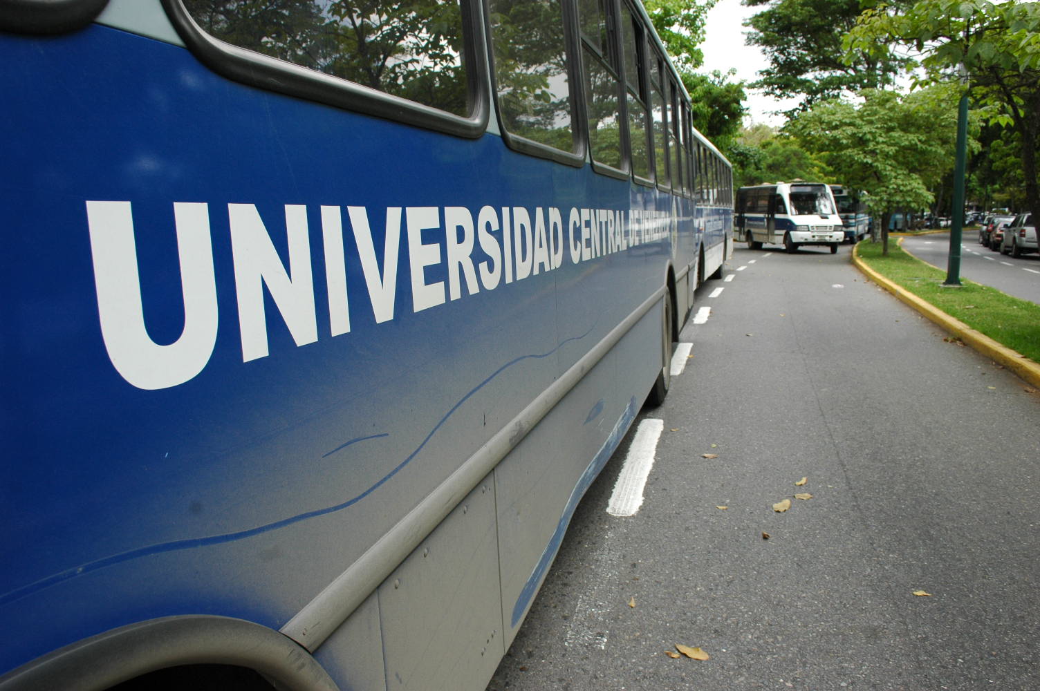 Asaltan a 22 estudiantes de la UCV en un autobús