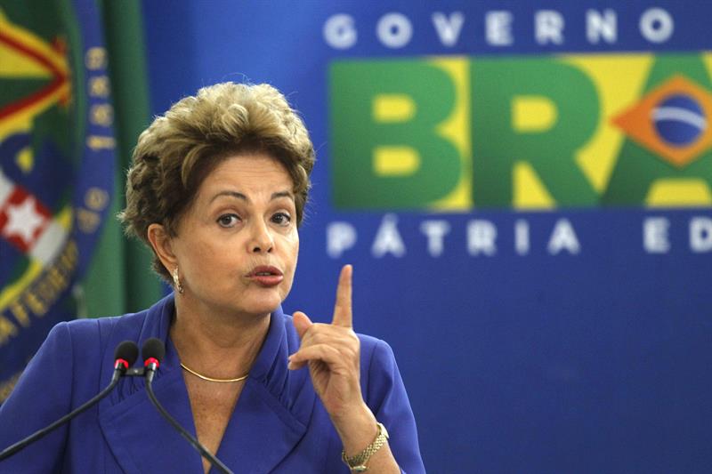 Rousseff anunció nuevo plan de infraestructura con el que busca recuperar la economía