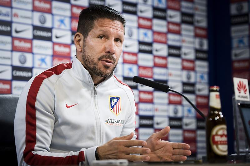 Simeone sobre los insultos a Koeman: Es un problema más social que del fútbol